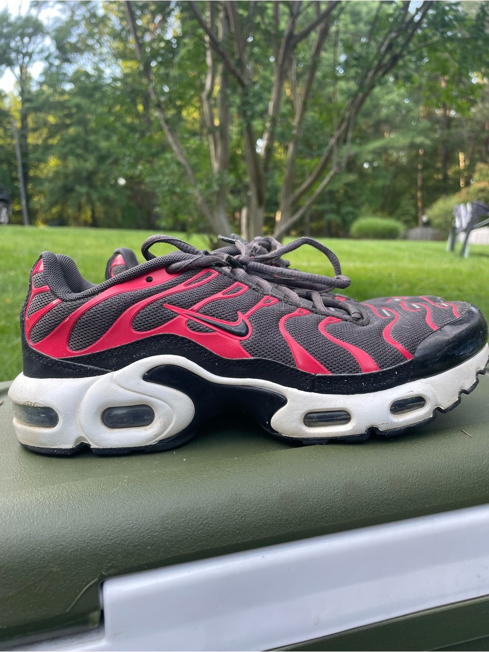 Nike Air Max Plus GS “Bred”